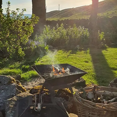 Old Camms Holiday Cottages Askrigg Exterior photo